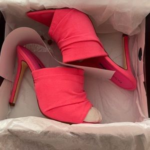 Brand new Fashion Nova heels